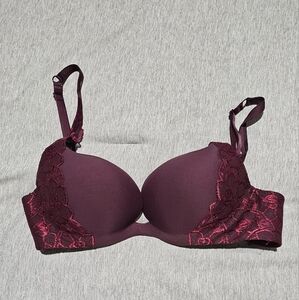 VICTORIA SECRET 36C PUSH UP BRA